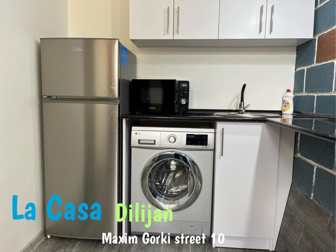 Hostel La Casa ديليجان المظهر الخارجي الصورة